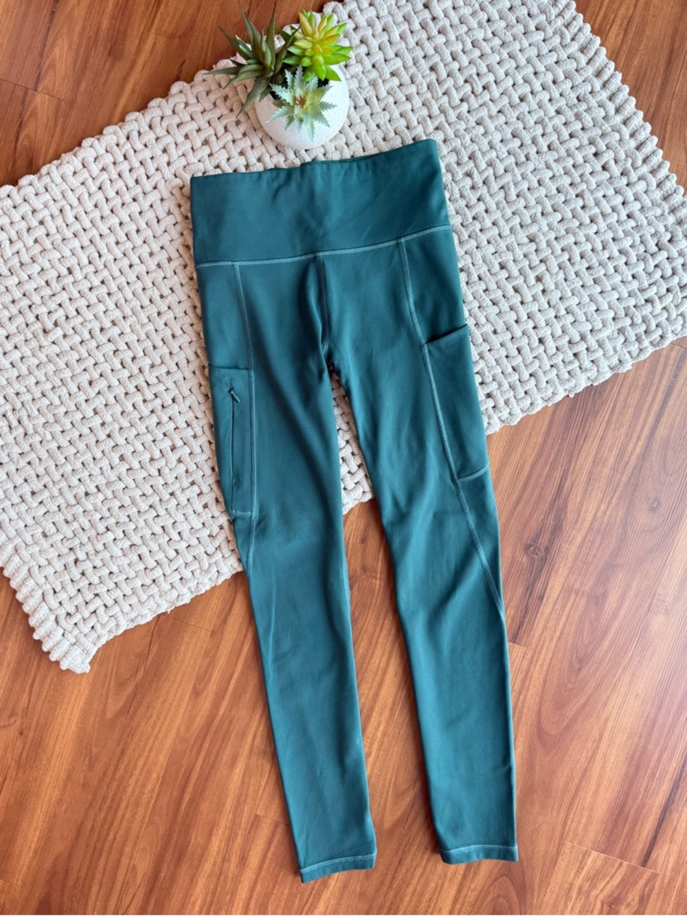 Athleta | Women’s All In Zippered Pocket 7/8 Leggings Teal | Small